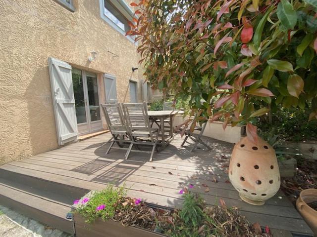 Joli rez-de-villa 80 m2 proche mer, piscine partagée Carqueiranne Exterior foto